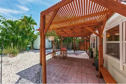 617 W Olympia Avenue, Punta Gorda, FL 33950 - Photo 29