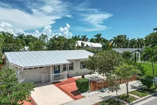617 W Olympia Ave, Punta Gorda, FL 33950 - Photo 1