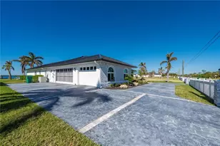 5117 Collingswood Blvd, Port Charlotte, FL 33948 - Photo 9