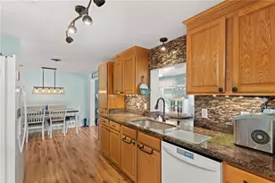 751 Nantucket Rd, Venice, FL 34293 - Photo 13