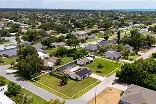 751 Nantucket Rd, Venice, FL 34293 - Photo 3