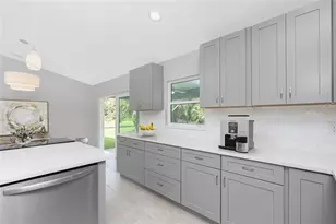 1135 N San Mateo Dr, North Port, FL 34288 - Photo 9