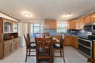 6913 W Clifton St, Tampa, FL 33634 - Photo 17