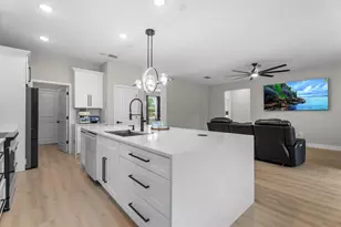 5587 Farmington Ave, North Port, FL 34288 - Photo 9