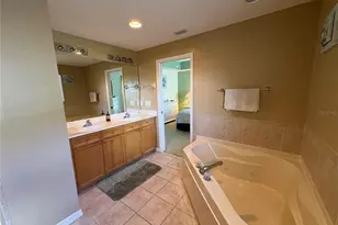 10031 Lake Cove Dr, Fort Myers, FL 33908 - Photo 9