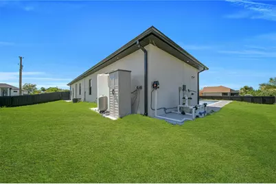 2421 N Santa Barbara Boulevard N, Cape Coral, FL 33993 - Photo 45
