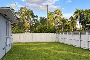 8230 N Bayshore Dr, Miami, FL 33138 - Photo 19