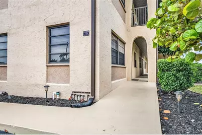 1217 Aqui Esta Drive #5, Punta Gorda, FL 33950 - Photo 3