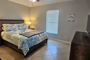 1923 SW 26th St, Cape Coral, FL 33914 - Photo 9