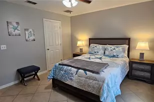 1923 SW 26th St, Cape Coral, FL 33914 - Photo 11