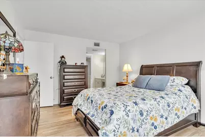 5209 Wedgewood Lane #17, Sarasota, FL 34235 - Photo 19