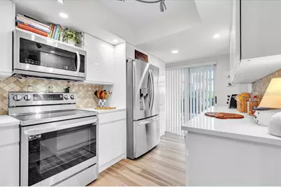 5209 Wedgewood Lane #17, Sarasota, FL 34235 - Photo 15