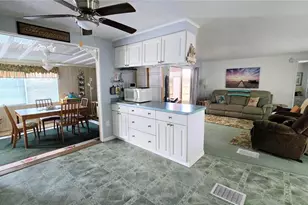 176 W Manatee Loop, Punta Gorda, FL 33950 - Photo 7