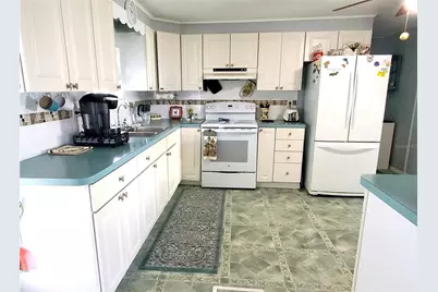 176 W Manatee Loop, Punta Gorda, FL 33950 - Photo 5