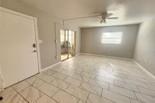460 Base Ave E, Venice, FL 34285 - Photo 7