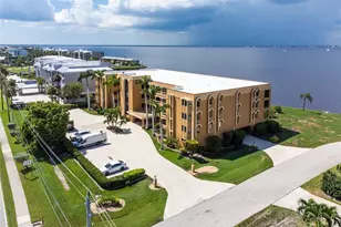 1601 Park Beach Cir, Punta Gorda, FL 33950 - Photo 1