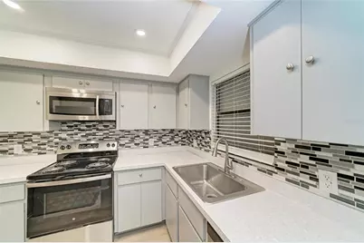 7237 Cloister Drive #207, Sarasota, FL 34231 - Photo 9