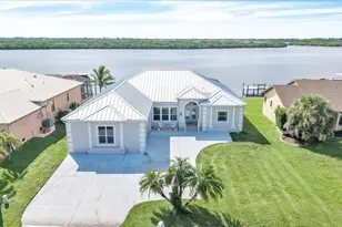 3772 Peace River Dr, Punta Gorda, FL 33983 - Photo 1