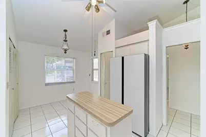 4863 Village Gardens Drive #186, Sarasota, FL 34234 - Photo 9