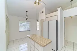 4863 Village Gardens Dr, Sarasota, FL 34234 - Photo 9