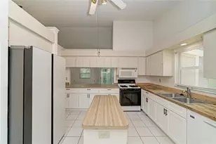 4863 Village Gardens Dr, Sarasota, FL 34234 - Photo 11