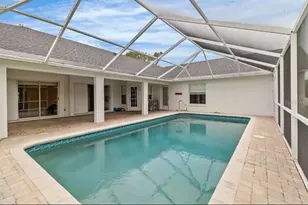 1040 Bay Harbor Dr, Englewood, FL 34224 - Photo 9