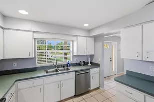 9910 Gulfstream Blvd, Englewood, FL 34224 - Photo 17