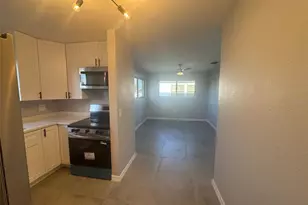 342 51st Ave N, Saint Petersburg, FL 33703 - Photo 9