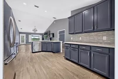 13443 SW Pembroke Circle N, Lake Suzy, FL 34269 - Photo 11