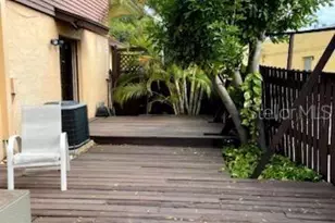 421 Palm Ave N, Saint Petersburg, FL 33703 - Photo 23