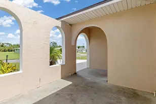 162 Annapolis Ln, Rotonda West, FL 33947 - Photo 3