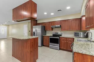 162 Annapolis Ln, Rotonda West, FL 33947 - Photo 11