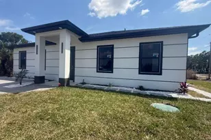717 Devon St, Lehigh Acres, FL 33974 - Photo 9