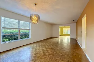 1236 Tallywood Dr, Sarasota, FL 34237 - Photo 7