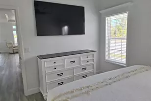 64 Fifth St, Bradenton, FL 34210 - Photo 9