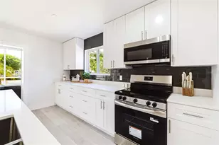 805 E Gulf Dr, Sanibel, FL 33957 - Photo 11