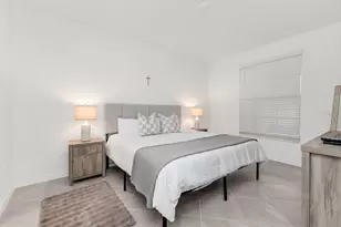17540 Opal Sand Dr, Venice, FL 34293 - Photo 9