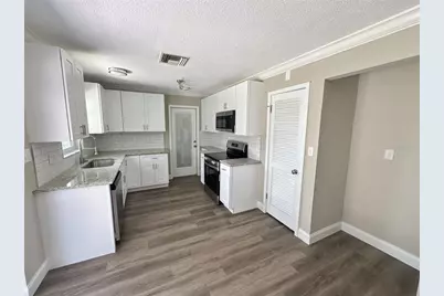 322 Reading Street NW, Port Charlotte, FL 33952 - Photo 3