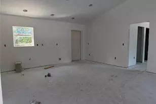 36 Vine Cir, Punta Gorda, FL 33982 - Photo 5