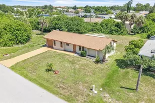 528 Magnolia Ave NW, Port Charlotte, FL 33952 - Photo 37