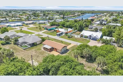 528 Magnolia Avenue NW, Port Charlotte, FL 33952 - Photo 41