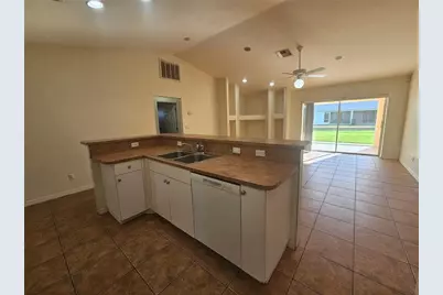 4526 Santa Barbara Boulevard #4526, Cape Coral, FL 33914 - Photo 7