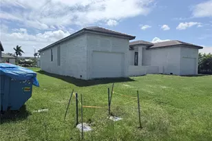 3832 Albacete Cir, Punta Gorda, FL 33950 - Photo 11