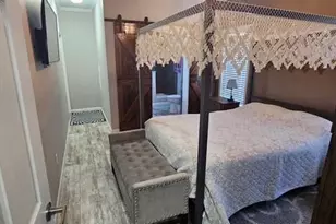 5652 Holiday Park Blvd, North Port, FL 34287 - Photo 9