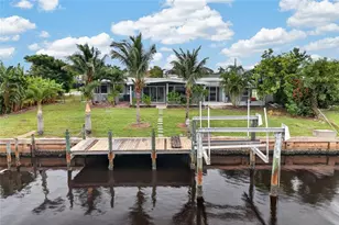 182 Beeney Rd SE, Port Charlotte, FL 33952 - Photo 3