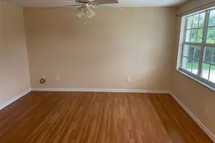 517 Skylark Ln NW, Port Charlotte, FL 33952 - Photo 5