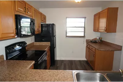 175 Kings Highway A6 (aka #416), Punta Gorda, FL 33983 - Photo 9