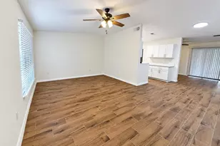 902 W Shannon Ct, Venice, FL 34293 - Photo 9