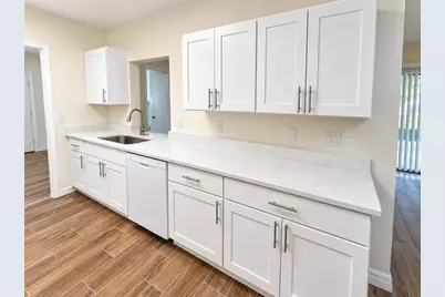 902 W Shannon Court, Venice, FL 34293 - Photo 11