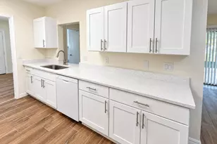 902 W Shannon Ct, Venice, FL 34293 - Photo 11